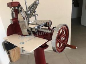 Schwungrad Aufschnittmaschine manuell mit Sockel